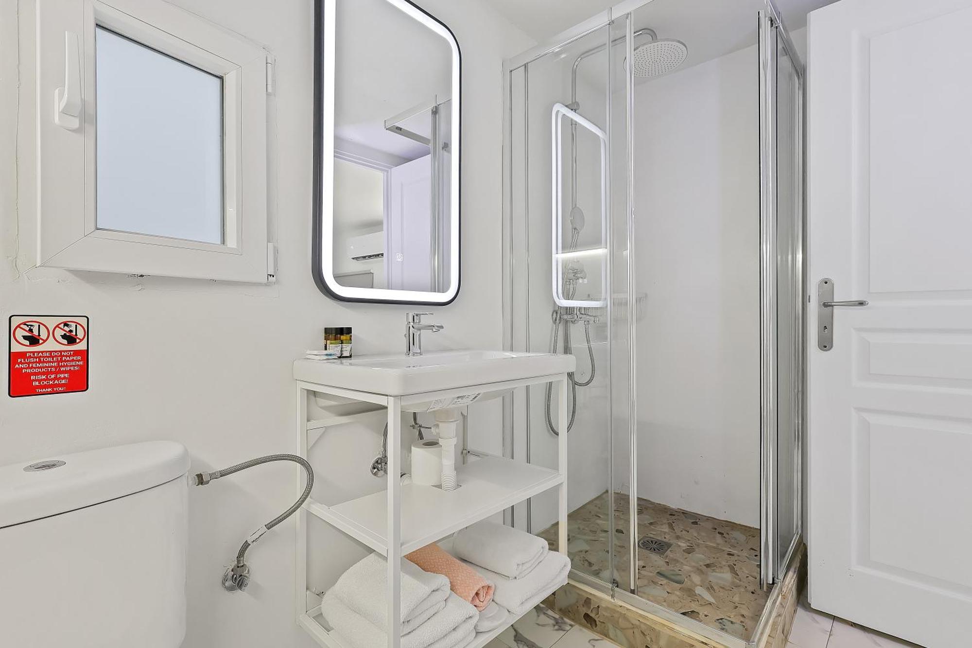 Your Cube Place At Ermou - Plaka Athen Exterior foto